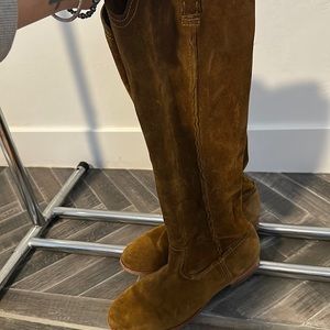 Frye suede knee high boots !! Gorg.
